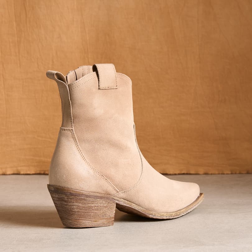 Sojourner Short Boots View 20