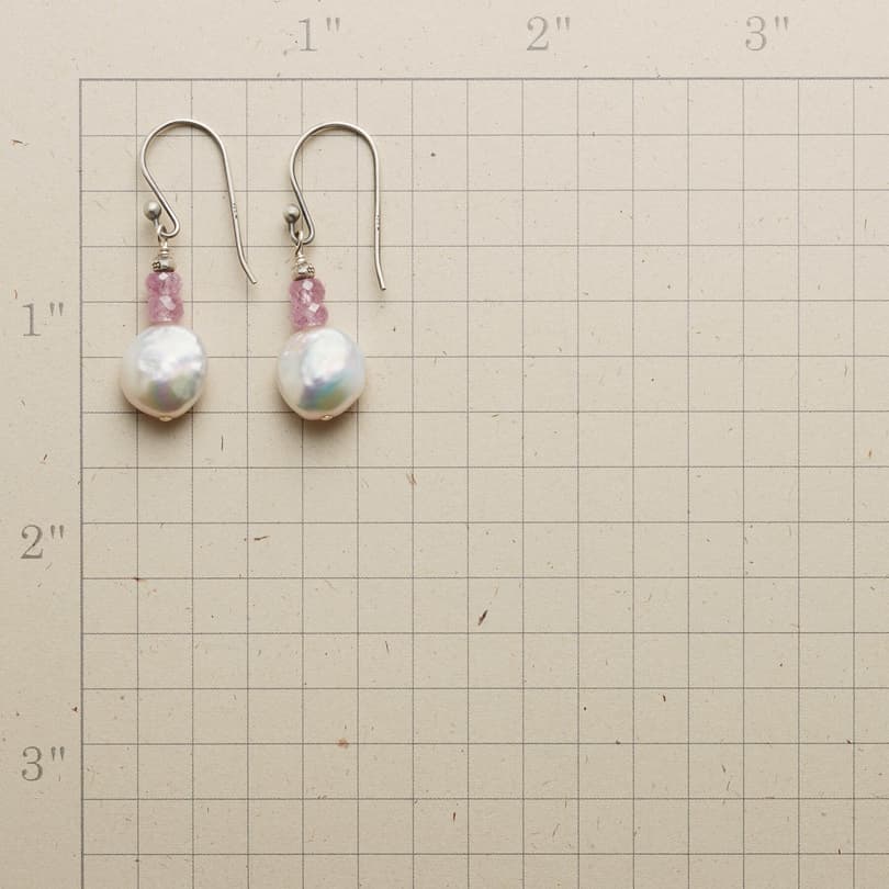 FIRST LOVE EARRINGS view 1