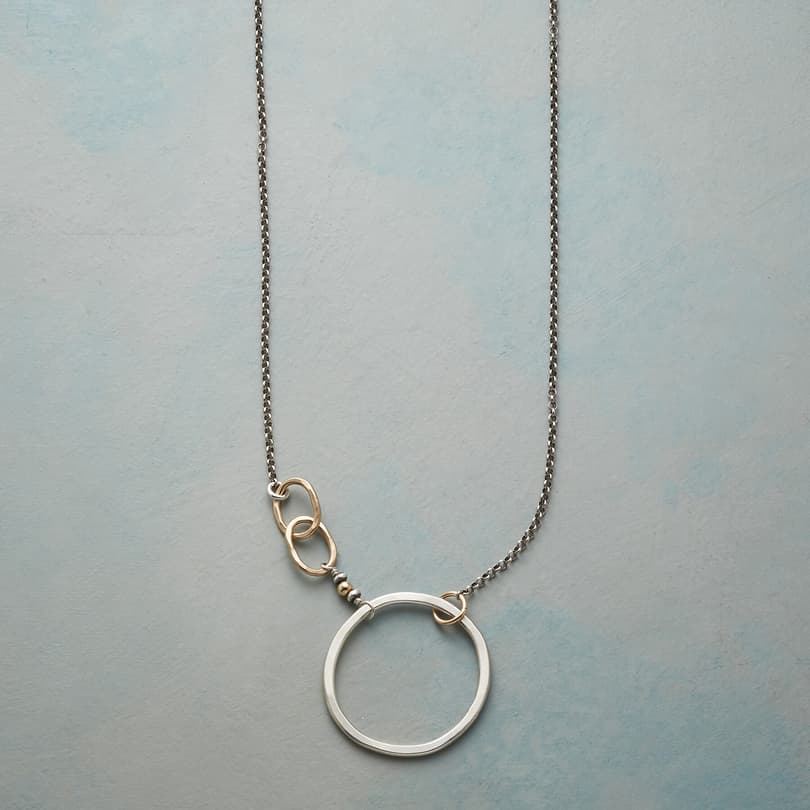 SILVER CIRCLE NECKLACE view 1
