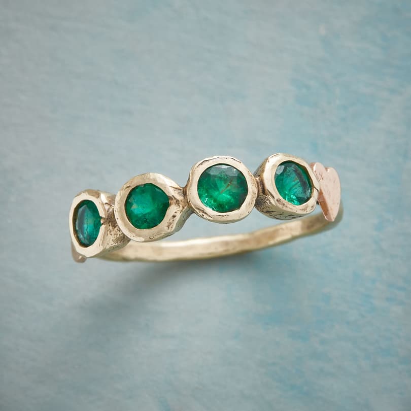 LUCKY EMERALD RING view 1