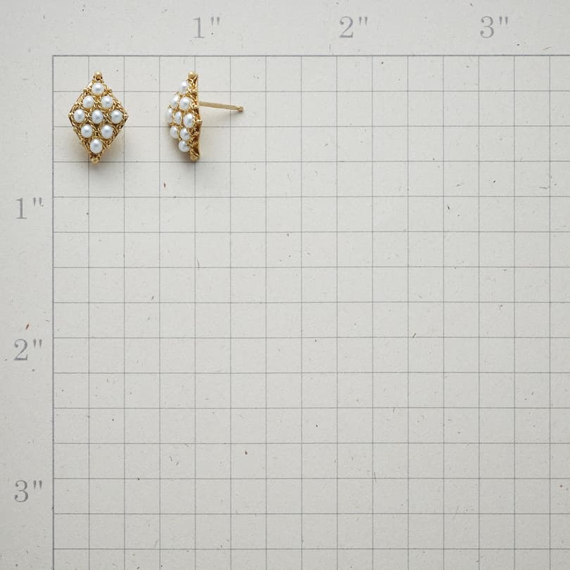 WEAVER&#39;S PEARL EARRINGS view 1