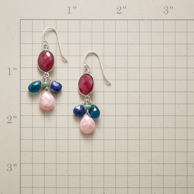 CENTER THE HEART EARRINGS view 1