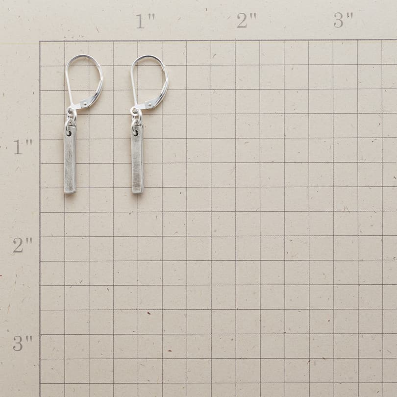 DASH EARRINGS view 1