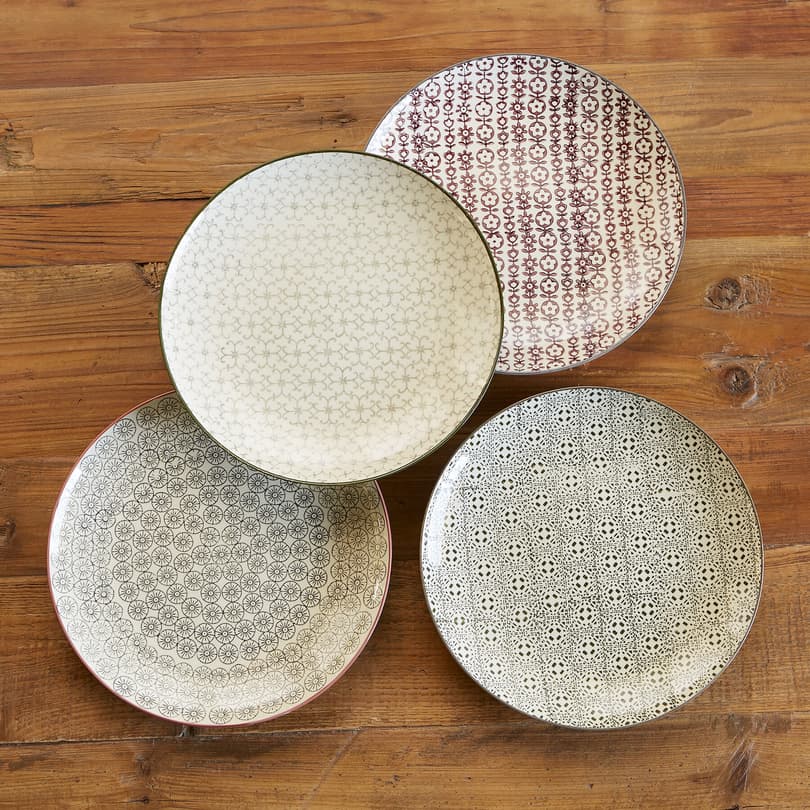 PATTERN PLAY DINNER PLATES, SET OF 4 view 1