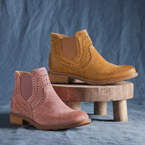 Born Shoes – Sundance Shoes