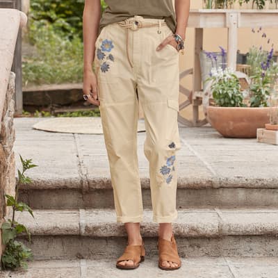 White embroidered pants by D'ART STUDIO