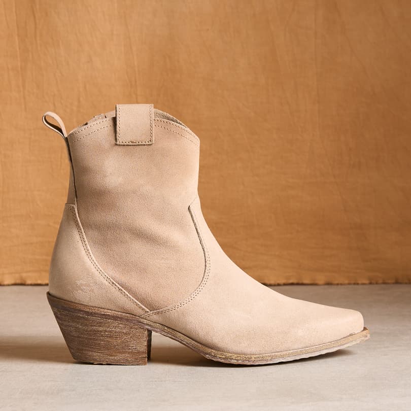 Sojourner Short Boots View 14