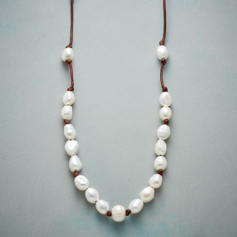 PEARLY PATH NECKLACE view 1