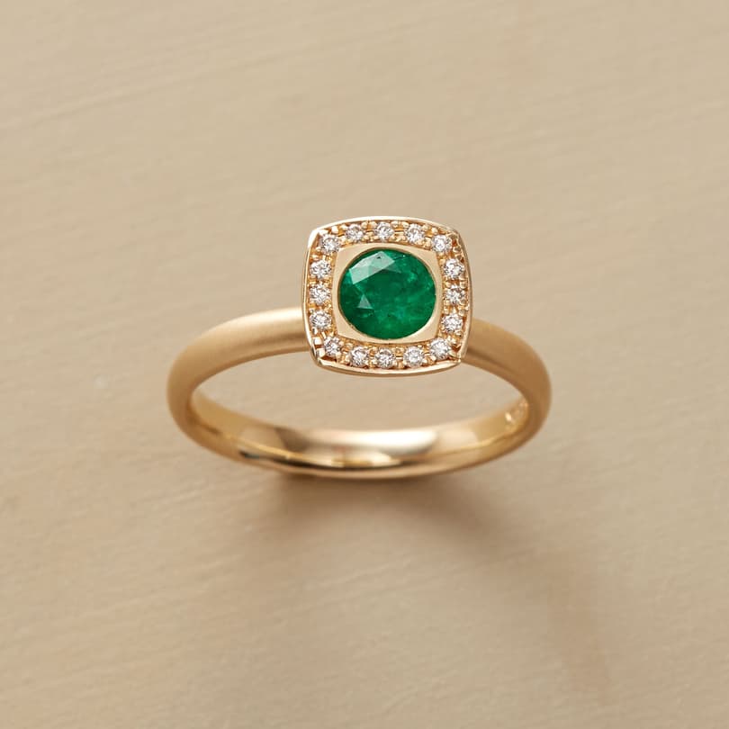 EMERALD ENVY RING view 1