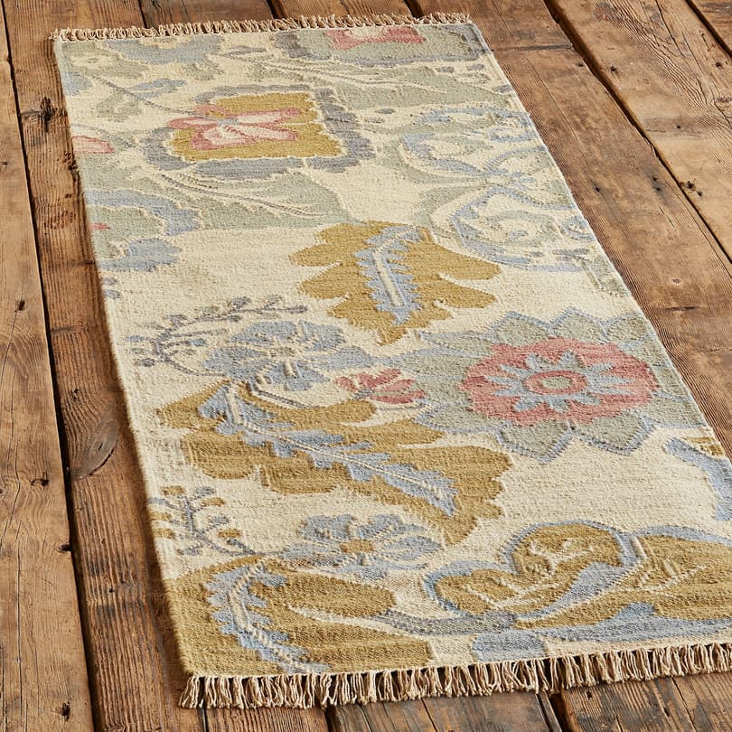 PASSION FLOWER KILIM RUG view 2