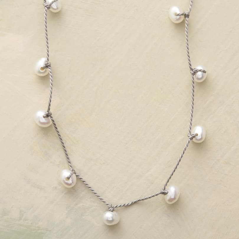 ZIGZAG PEARL NECKLACE view 1