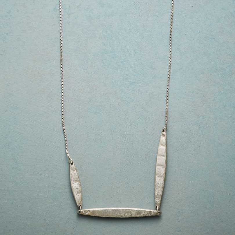 FIELD OF DIAMONDS NECKLACE view 1