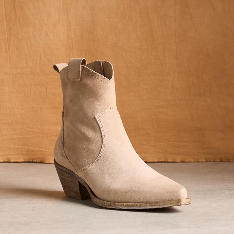 Sojourner Short Boots View 19