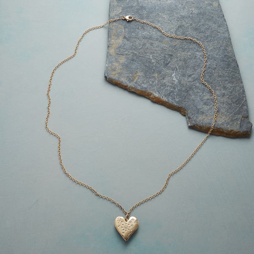 STARLIGHT AND LOVE NECKLACE view 2