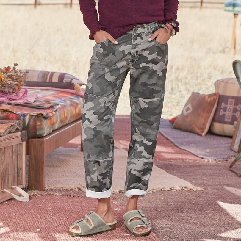 Women's petite camo on sale pants