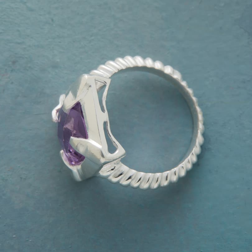 Violette Ring View 2