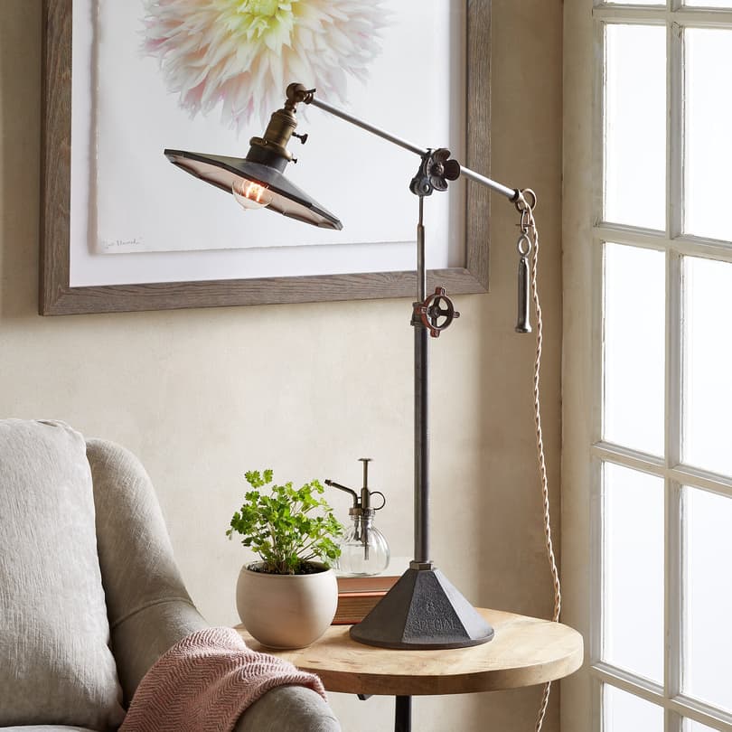 WILMINGTON TABLE LAMP view 1