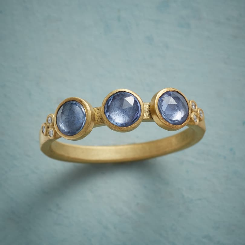 BLUE SAPPHIRE RING view 1