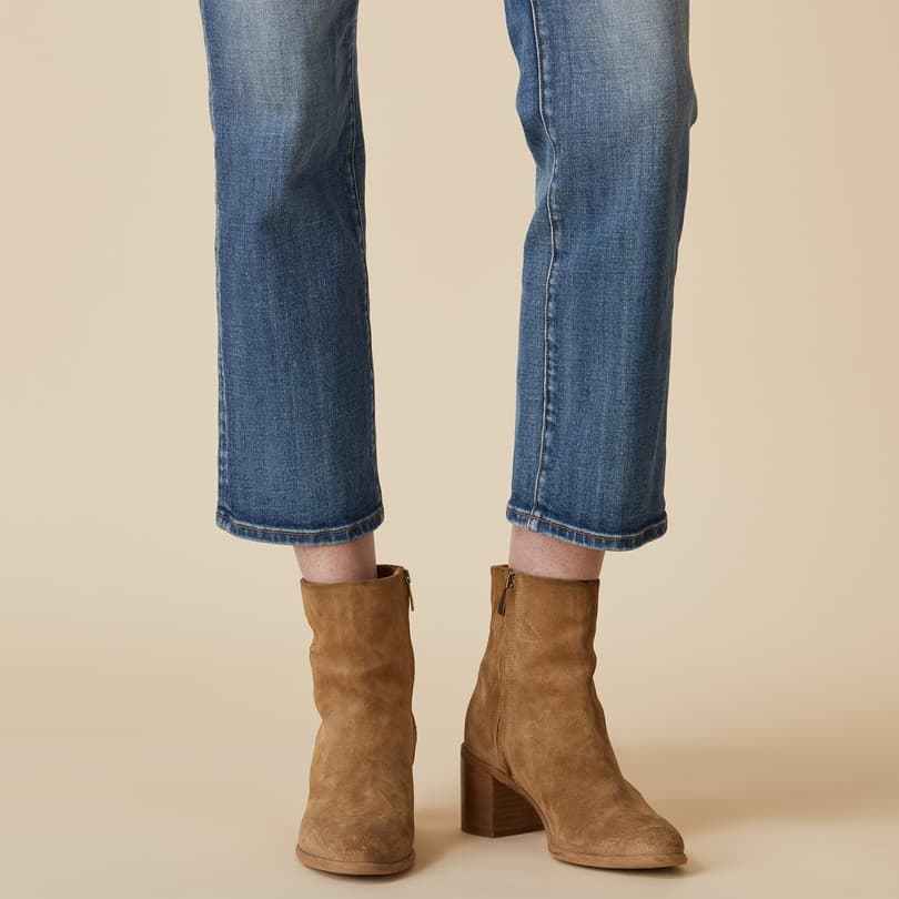 Stella Classic Straight Jeans View 17