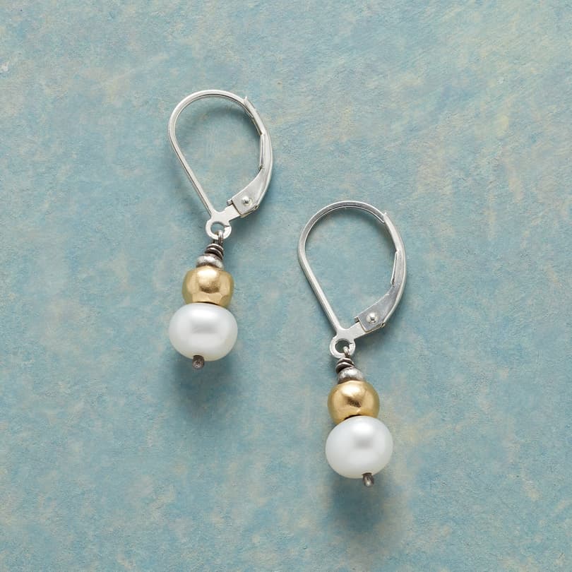 PEARL POETRY EARRINGS view 1