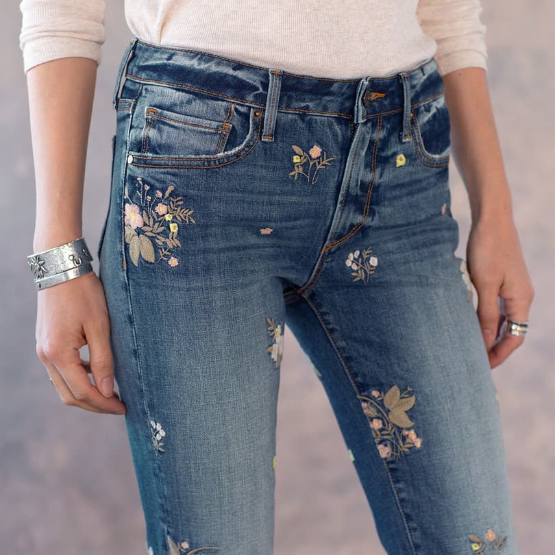 KELLY FLORAL PATCH JEAN view 3