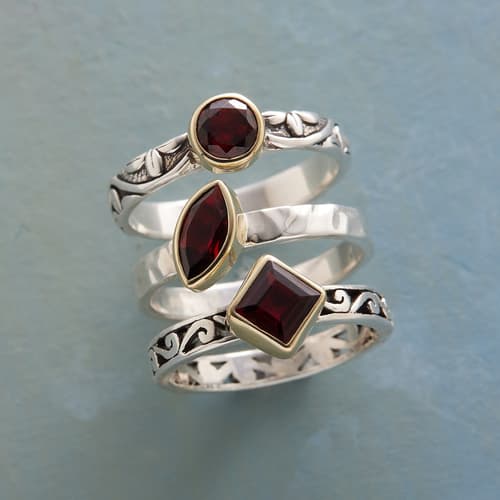 VARIATIONS GARNET RING TRIO view 1