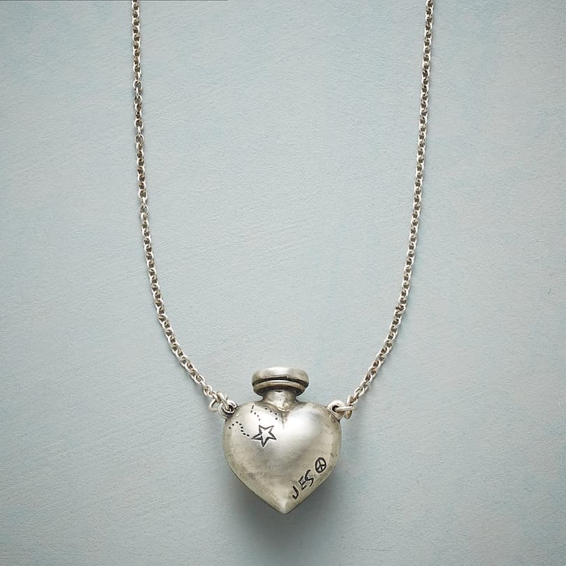 HEART VESSEL NECKLACE view 2