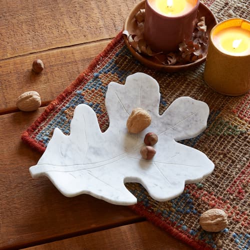 BOTANNICA OAK LEAF MARBLE PLATE view 1