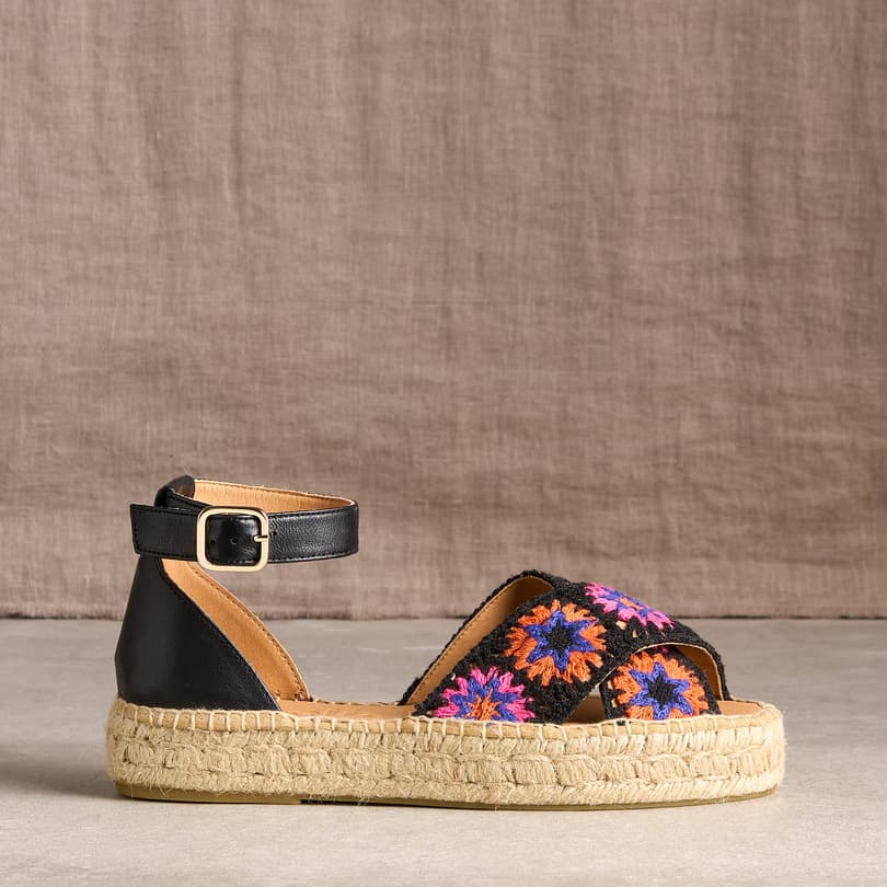 Women Black Floral Espadrille Platform Sandals