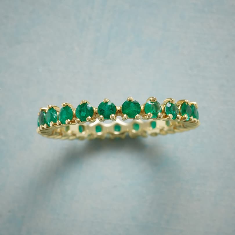 WREATH OF EMERALDS RING view 1