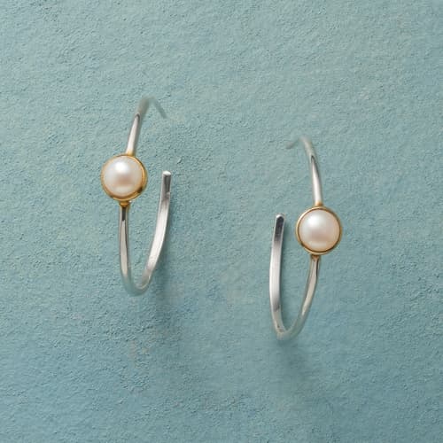 Girl Meets Pearl Earrings View 1