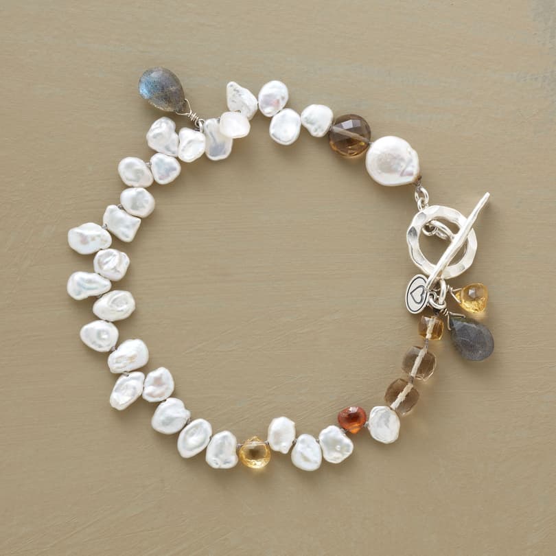 PEARLY PIROUETTES BRACELET view 1