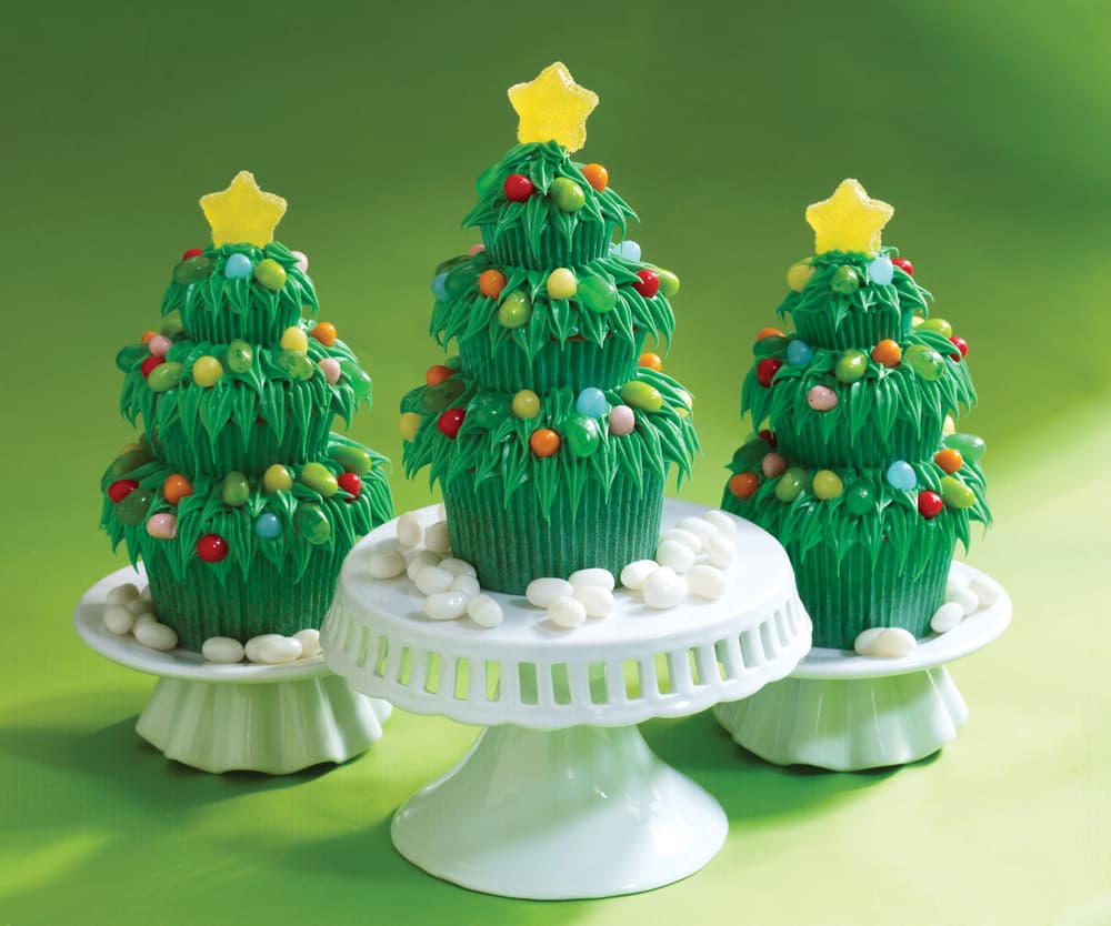 TRIM THE TREE CUPCAKES